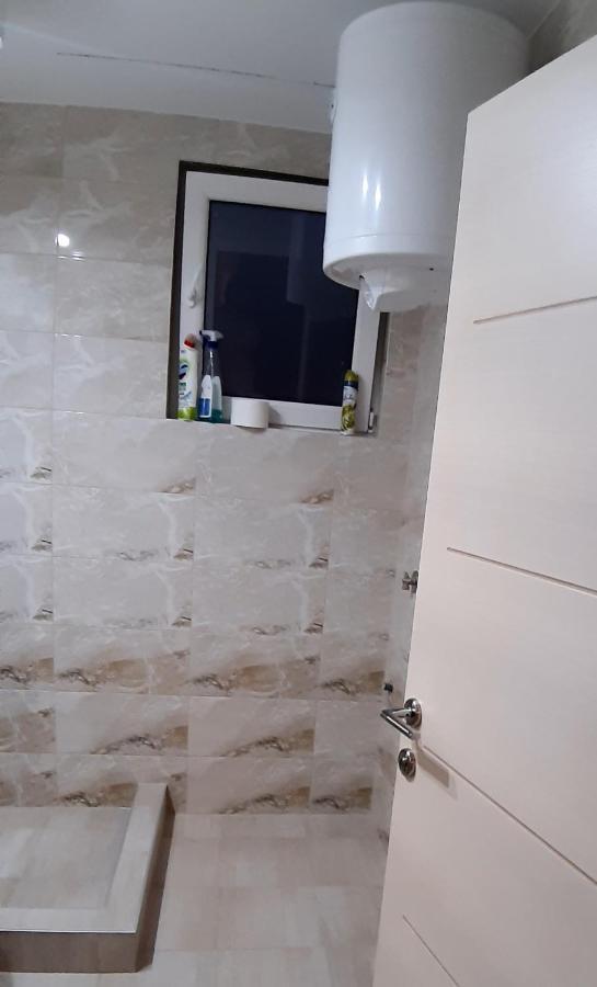 Lux Apartman Čačak Esterno foto