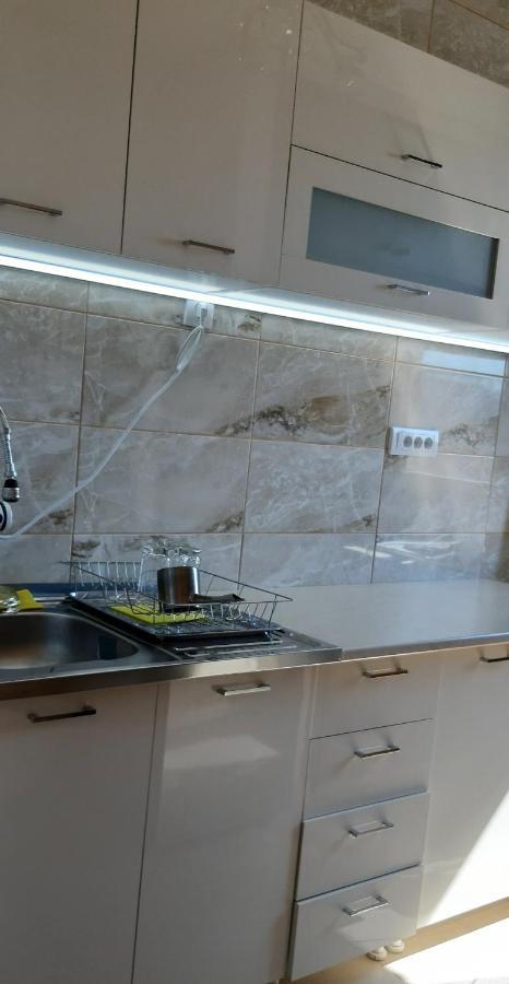 Lux Apartman Čačak Esterno foto